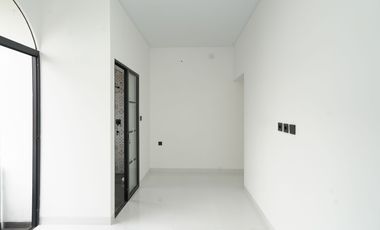 Rumah 3 Lantai 15 Menit ke Cibubur Junction Dibantu KPR J-42557