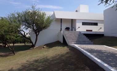 Casa en Alquiler Temporario Barrio Causana