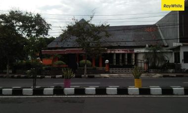 Disewa Rumah Hook di Jl Kutai, Surabaya Pusat