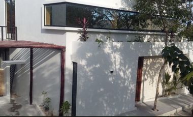 Casa con alberca en residencial privado en Tulum, en venta.