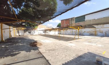 parqueadero en venta en popular. Cod V24079