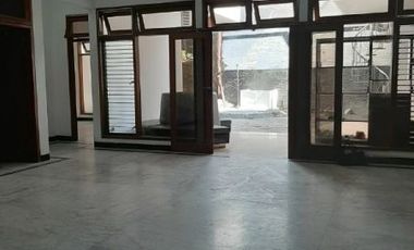 RUMAH JL Bali cocok untuk hunian dan Usaha Xyiwr