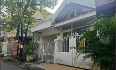 Rumah Murah Cocok Untuk Usaha di Semolowaru Indah Surabaya
