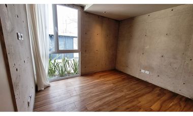Dúplex de 3 ambientes con entrada de auto. Barrio Stella Maris.