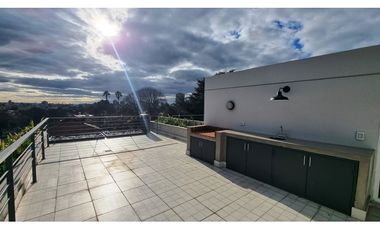 Dúplex de 3 ambientes con entrada de auto. Barrio Stella Maris.