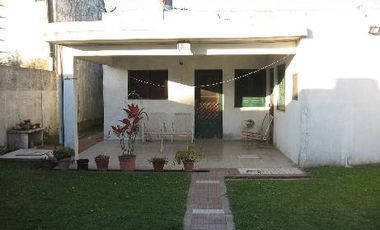 Casa en venta en Quilmes Este