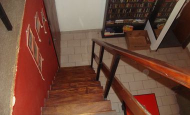 BURZACO: EXCEL DPTO EN 1er piso,CONTRAFRENTE , PATIO,SIN EXPENSAS, s/av.espora.2 cdras estac