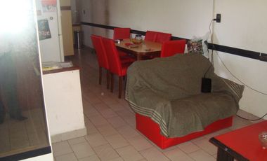 BURZACO: EXCEL DPTO EN 1er piso,CONTRAFRENTE , PATIO,SIN EXPENSAS, s/av.espora.2 cdras estac