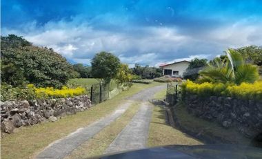 VENDO HERMOSA CASA EN POTRERILLOS ARRIBA