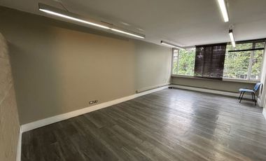 oficina en arriendo en chico alto. Cod A52014