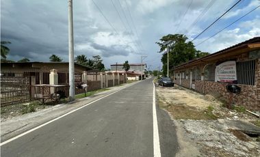 Se vende Terreno con Casa en Pacora