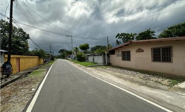 Se vende Terreno con Casa en Pacora