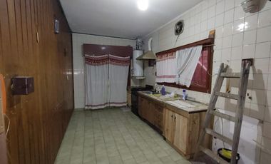 VENTA en BLOCK- CASA 3 AMB + DPTO. 3 AMB- NAÓN AL 4300- BILLINGHURST- SAN MARTÍN