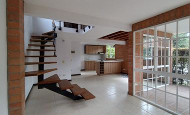 casa en arriendo en la ceja. Cod A61862