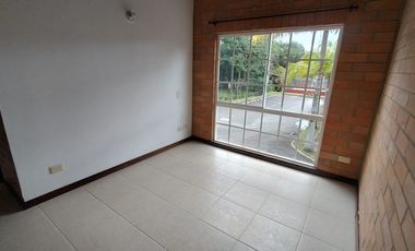 casa en arriendo en la ceja. Cod A61862