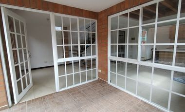 casa en arriendo en la ceja. Cod A61862