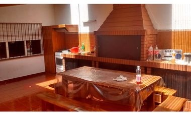 chalet 4 dormitorios calle cabrera al 2900