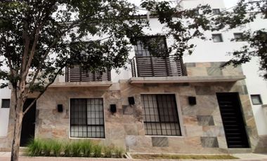 Casa en RENTA con roof garden en Bosques del Dorado al sur de León Guanajuato