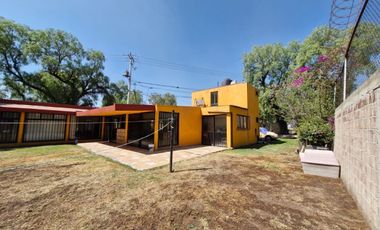 Casa estilo campestre de un piso, muy amplia