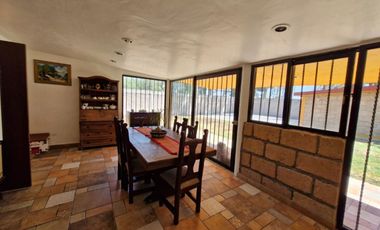 Casa estilo campestre de un piso, muy amplia