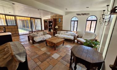 Casa estilo campestre de un piso, muy amplia