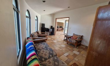 Casa estilo campestre de un piso, muy amplia