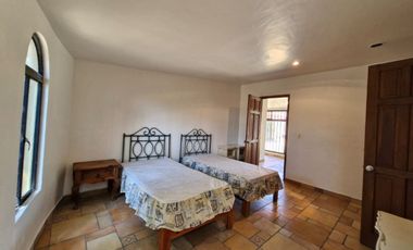 Casa estilo campestre de un piso, muy amplia