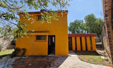 Casa estilo campestre de un piso, muy amplia