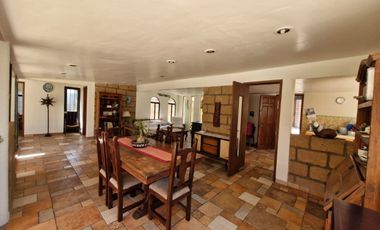 Casa estilo campestre de un piso, muy amplia