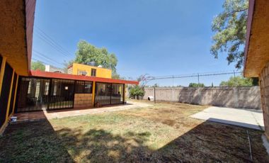 Casa estilo campestre de un piso, muy amplia