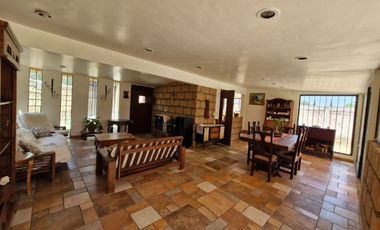 Casa estilo campestre de un piso, muy amplia