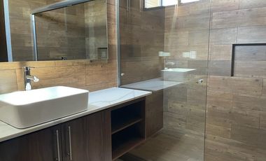 Moderna Casa en  Venta en Lomas de Angelopolis.Ubicada a minutos de Sonata