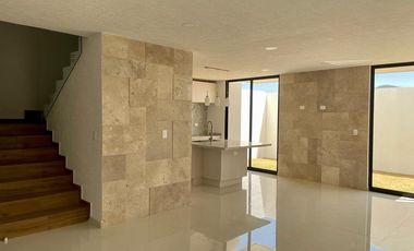 Moderna Casa en  Venta en Lomas de Angelopolis.Ubicada a minutos de Sonata