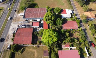 Venta de terreno con dos casas en Vía Panamericana, David Chiriquí