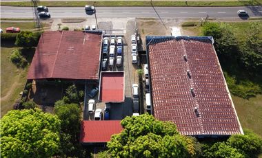 Venta de terreno con dos casas en Vía Panamericana, David Chiriquí