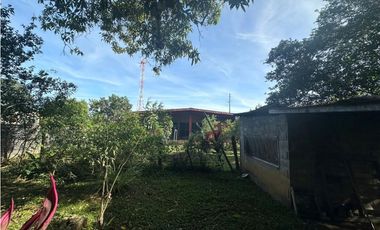 Venta de terreno con dos casas en Vía Panamericana, David Chiriquí