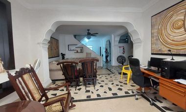 casa-local en arriendo en manga. Cod A90333