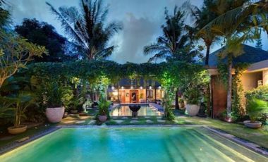 Breathtaking 3 block Villa Property Seminyak Bali