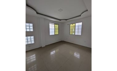 En venta  villa  de 3 habitaciones cerca terminal T. Manta.