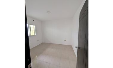 En venta  villa  de 3 habitaciones cerca terminal T. Manta.