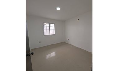 En venta  villa  de 3 habitaciones cerca terminal T. Manta.