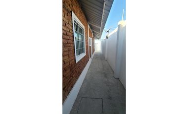 En venta  casa de 3 habitacione barrio Pacifico Manta.