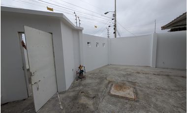 En venta  villa  de 3 habitaciones cerca terminal T. Manta.