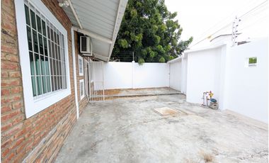En venta  villa  de 3 habitaciones cerca terminal T. Manta.