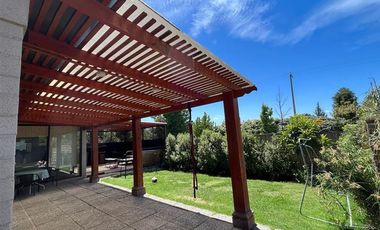 Casa en arriendo Condominio Los Poleros, Polo B, Machalí