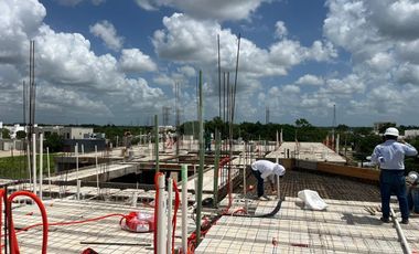 Depto 2 recamaras en Temozon Norte, Mérida, con terraza y piscina privada. PB