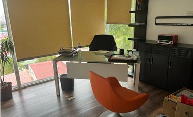 Venta de edificio comercial en Los Angeles GTA