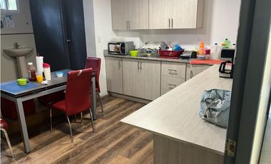 Venta de edificio comercial en Los Angeles GTA