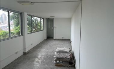 Venta de edificio comercial en Los Angeles GTA