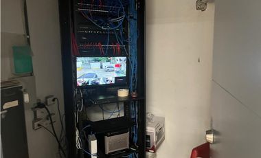 Venta de edificio comercial en Los Angeles GTA